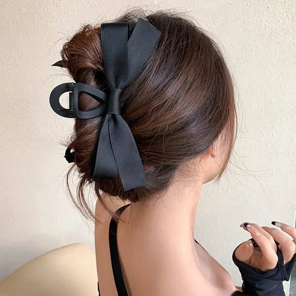 Viral Bow Claw Clip